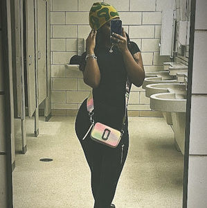 Meet your Posher, Shariah